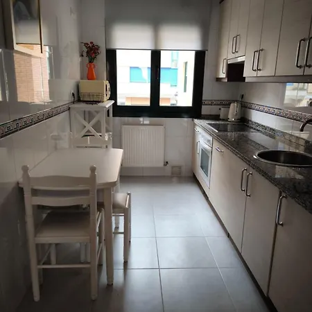Apartman With 3 Bedrooms, 2 Bathrooms, Garage, And Wi-fi