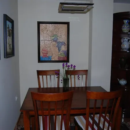 Apartman With 3 Bedrooms, 2 Bathrooms, Garage, And Wi-fi